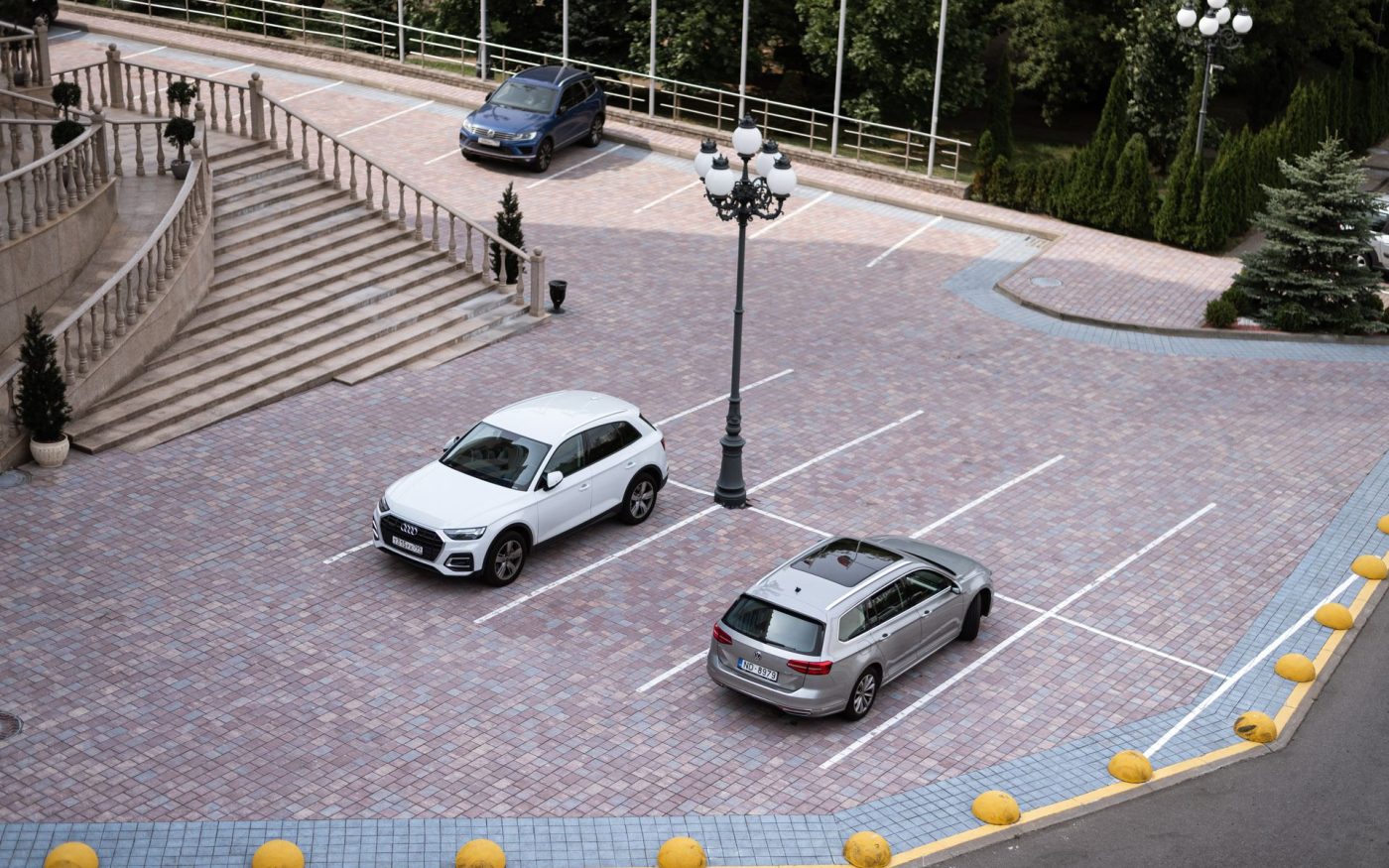 Otopark araç giriş alanı